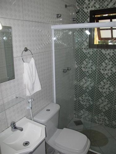 Lonier Flats Inn 2*